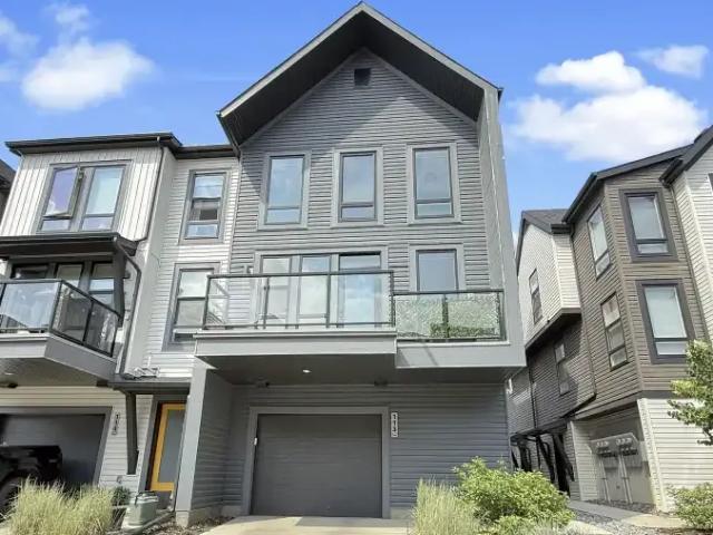 Townhouse for rent in Wedgewood, Alberta