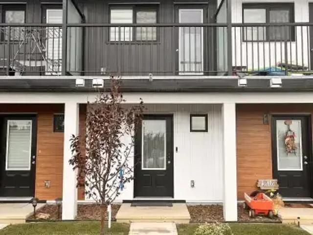 Townhouse for rent in Wedgewood, Alberta