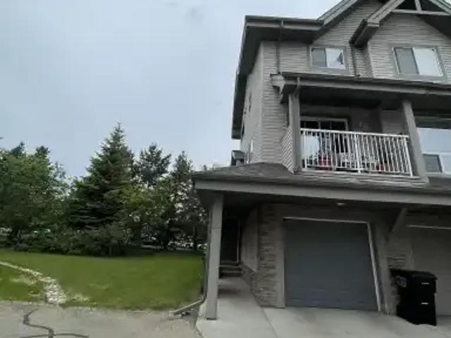 Townhouse for rent in Wedgewood, Alberta