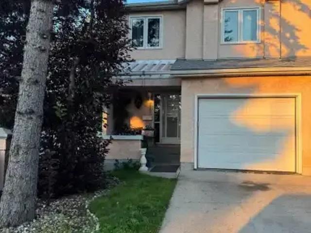 Townhouse for rent in Wedgewood, Alberta
