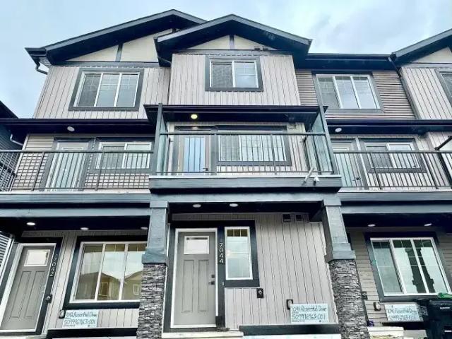 Townhouse for rent in Wedgewood, Alberta