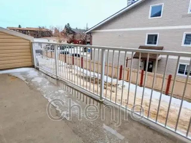Townhouse for rent in Wedgewood, Alberta
