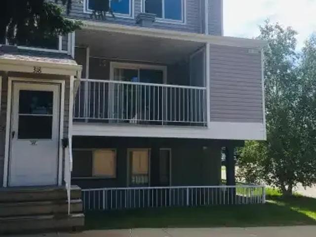 Townhouse for rent in Wedgewood, Alberta