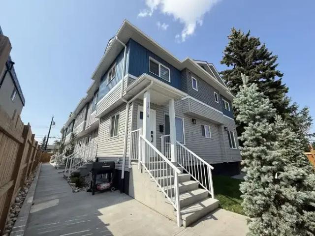 Townhouse for rent in Wedgewood, Alberta