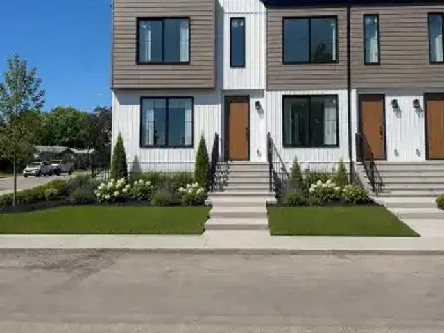Townhouse for rent in Wedgewood, Alberta