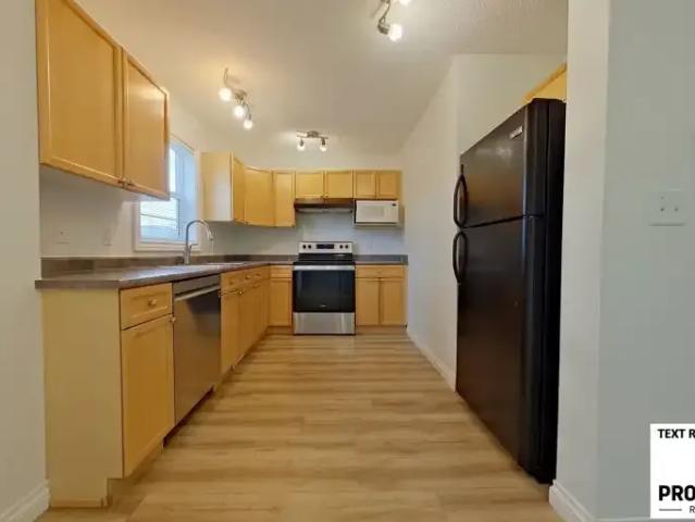 Townhouse for rent in Wedgewood, Alberta