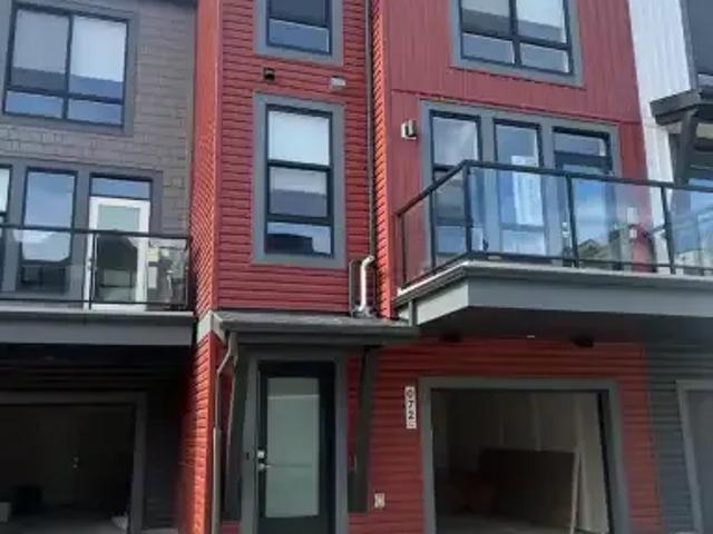 Townhouse for rent in Heritage Point, Edmonton