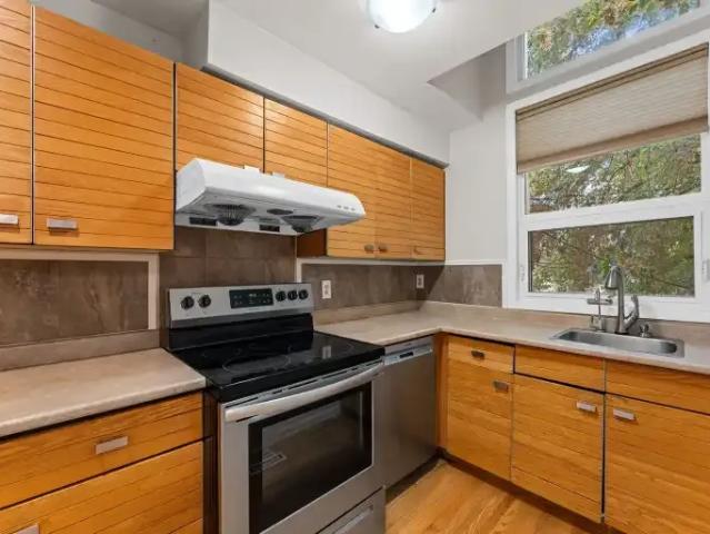 Townhouse for rent in Wîhkwêntôwin, Edmonton