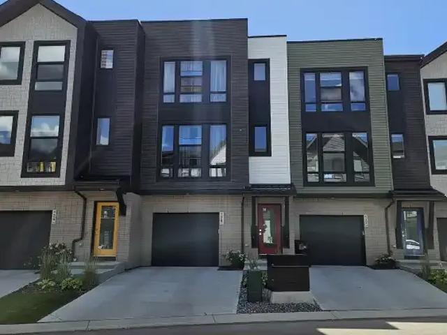 Townhouse for rent in Wedgewood, Alberta