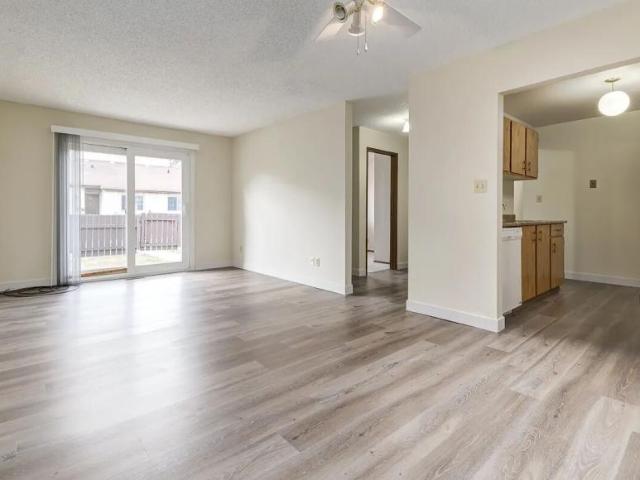 Townhouse for rent in Wedgewood, Alberta