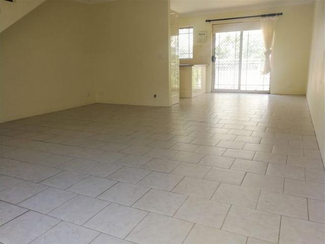 Townhouse for rent in Sydney, New South Wales