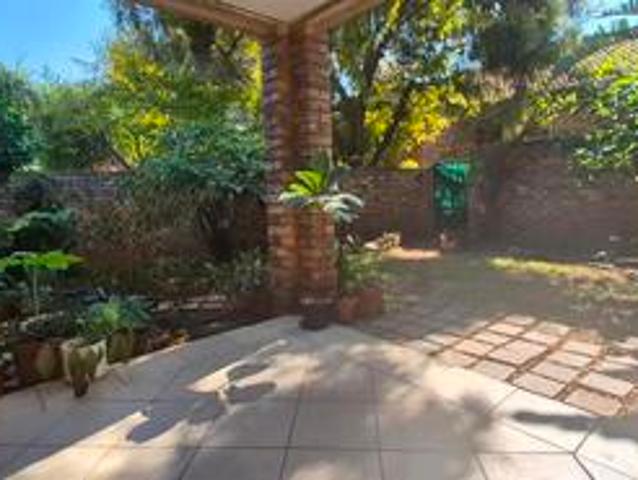 Townhouse for rent in Centurion, Die Hoewes