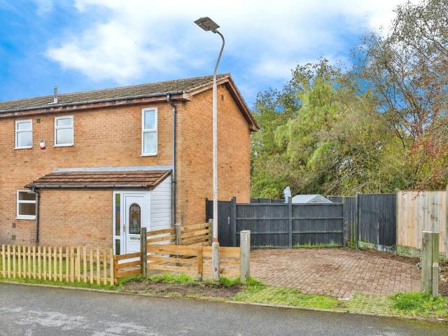 House for sale in Potters Corner, East Midlands