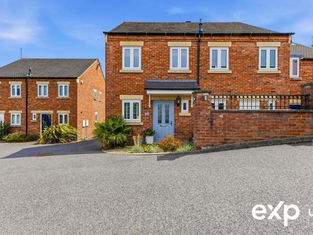 House for sale in Gedling, East Midlands