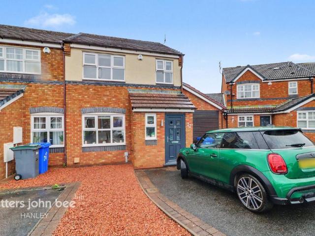 House for sale in Norton-Le-Moors, Smallthorne