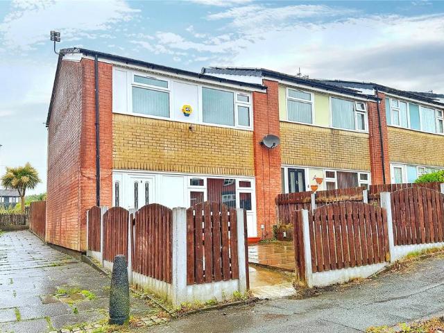House for sale in Hurst Cross, Greenheys