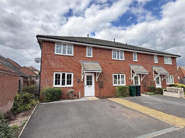 House for sale in Coton Park, South Derbyshire