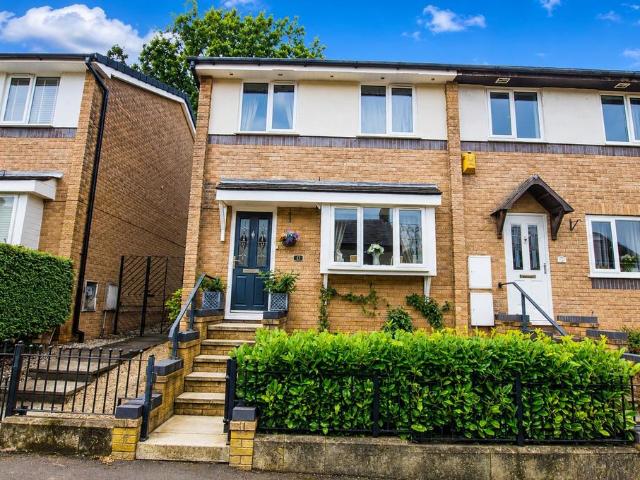 House for sale in Knowle Fold, Darwen