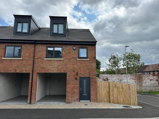 House for sale in Pendock, Greater Manchester