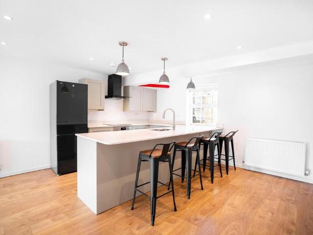 House for sale in London Borough of Merton, Merton Park