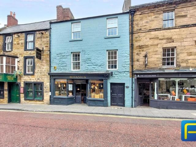 House for sale in Alnwick, Northumberland
