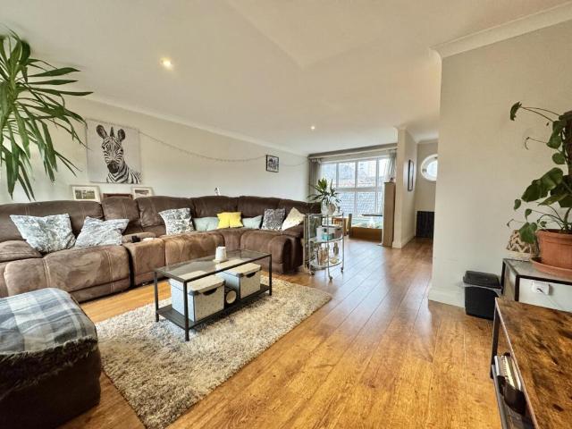 House for sale in Salford Quays, Salford