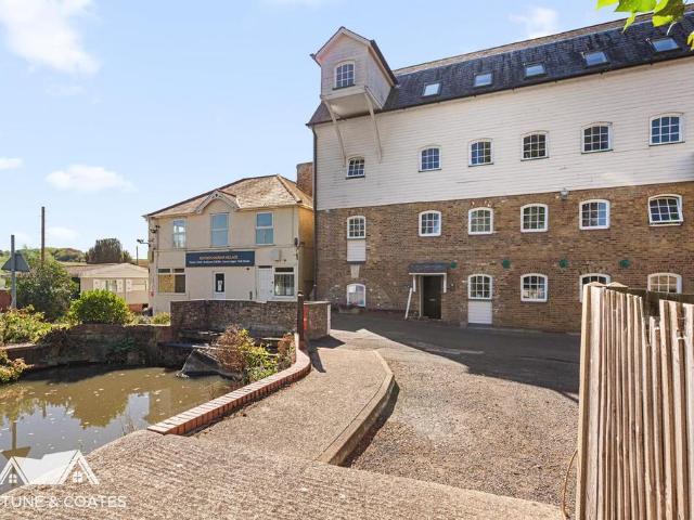 House for sale in Roydon, Epping Forest