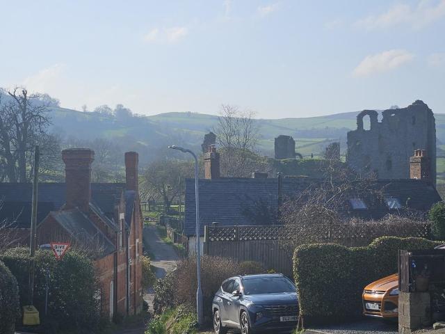 House for sale in Chapel Lawn, Shropshire