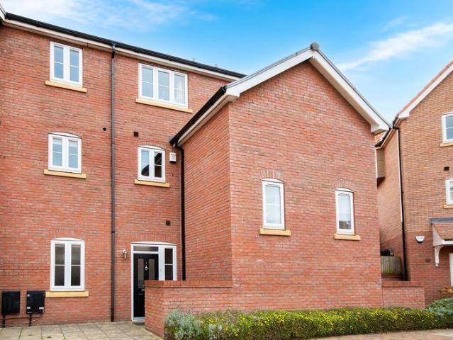 House for sale in Burton Waters, Ingleby