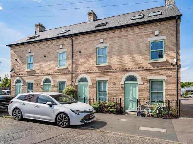 House for sale in Barnwell, Arbury