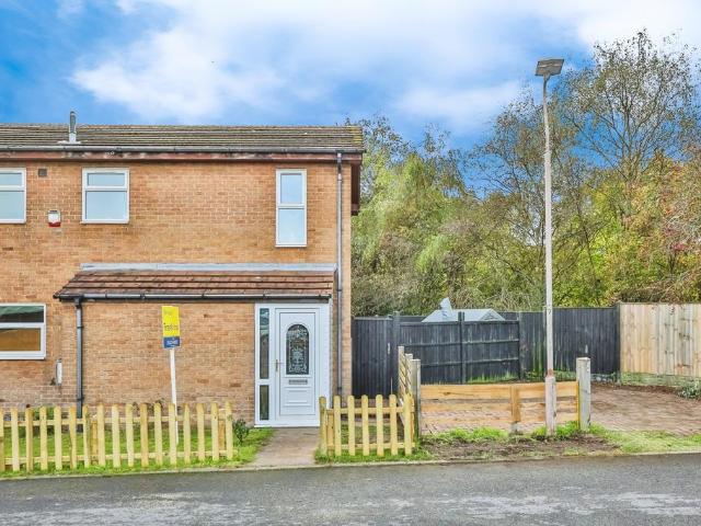 House for sale in Potters Corner, East Midlands