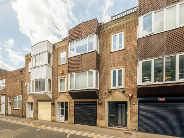 House for sale in Round Hill, Isle Of Man