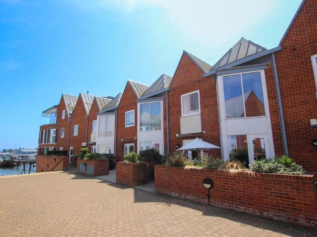 House for sale in Walhampton, Ashurst Bridge