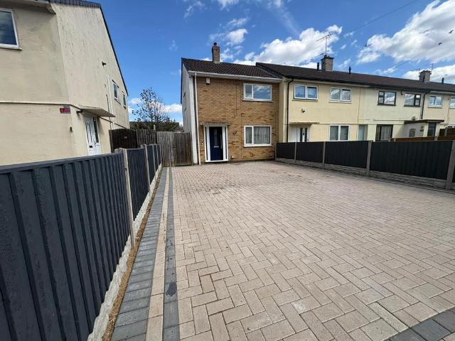 House for sale in Old Wharf, City Of Leicester