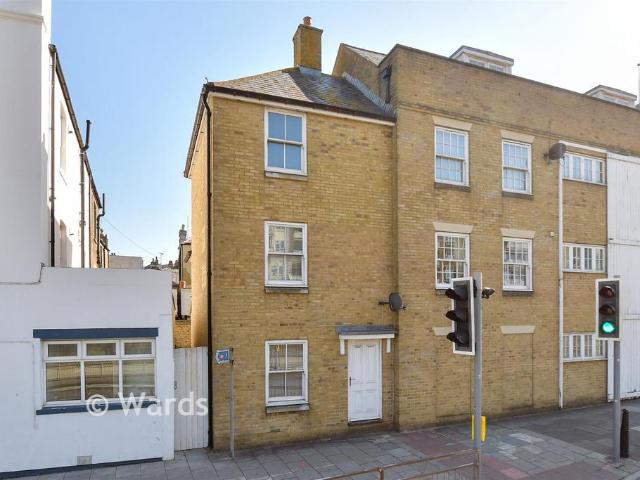 House for sale in Clarendon, Ash