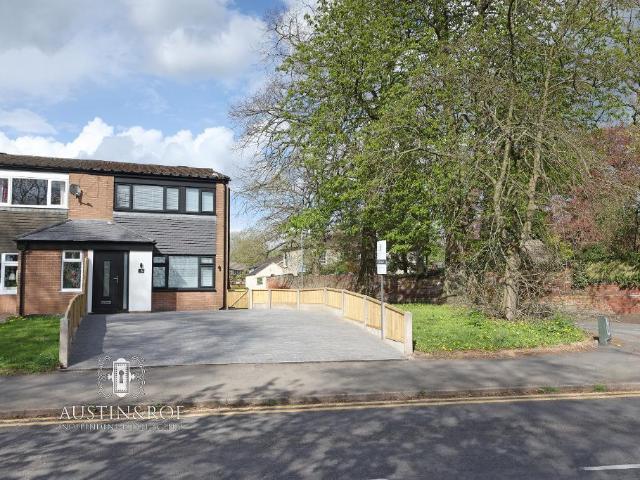House for sale in Stone, Baswich