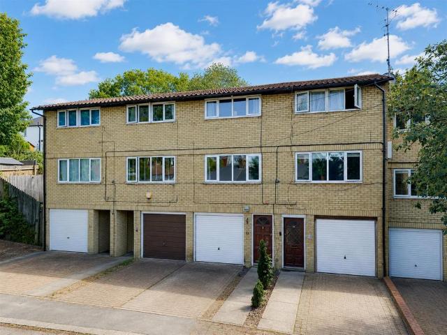 House for sale in The Image, Pouchen End