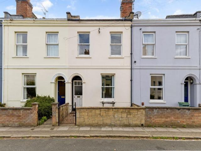 House for sale in Golden Valley, Gloucestershire