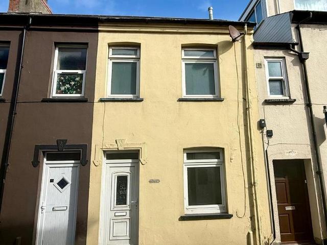 House for sale in Waun Fawr, Wales