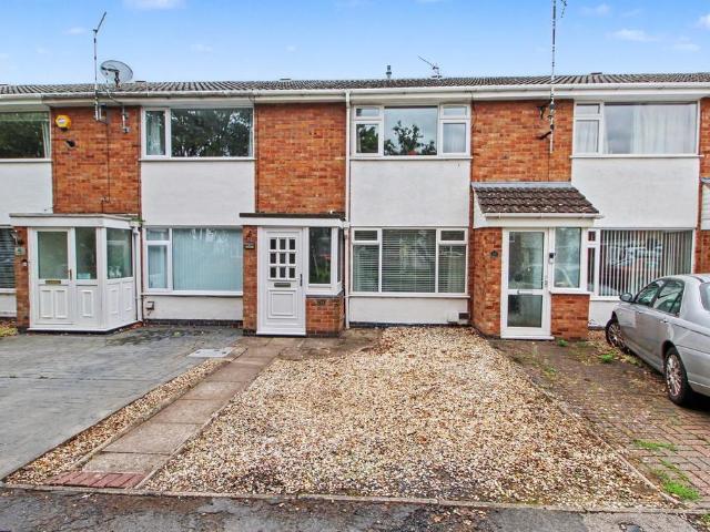 House for sale in Whetstone, Pinfold