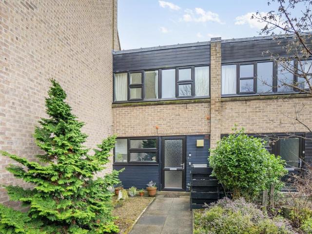 House for sale in High Field, York