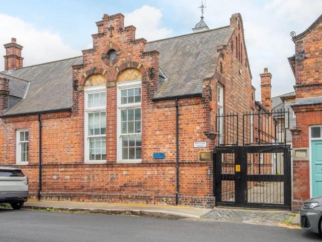 House for sale in High Field, York