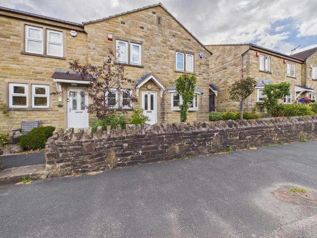 House for sale in Cottingley, West Yorkshire