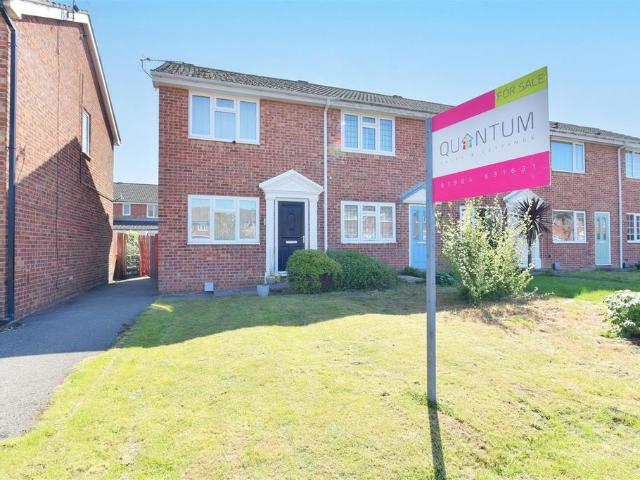 House for sale in Copmanthorpe, York