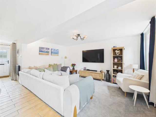 House for sale in Stanford On Avon, Leicestershire