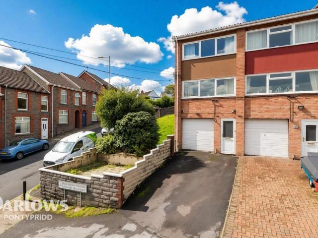 House for sale in Pwll-gwaun, Pontypridd