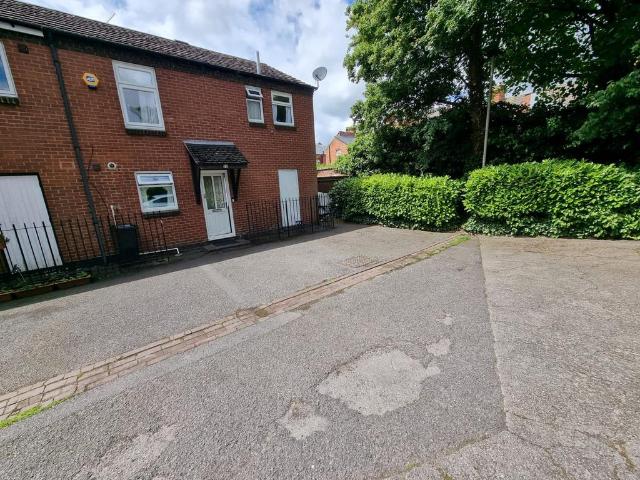 House for sale in Belgrave, Old Wharf