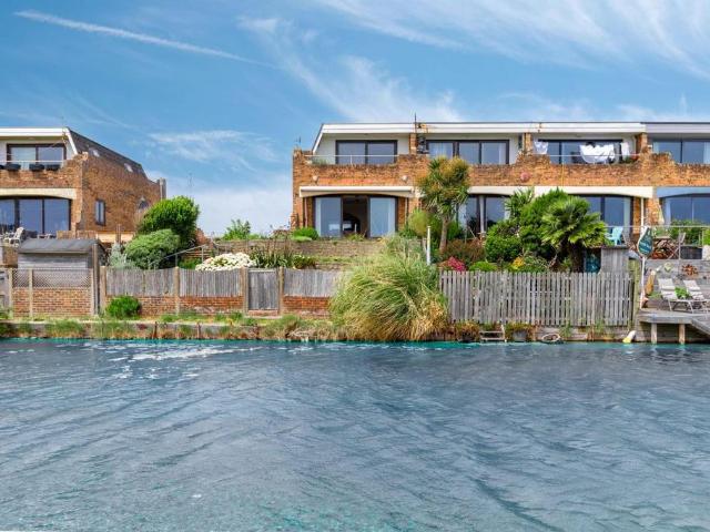 House for sale in Fishersgate, West Sussex