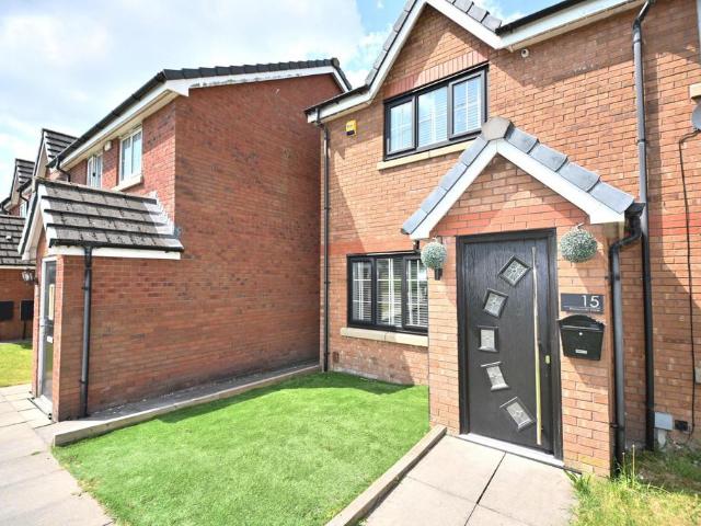 House for sale in Bradshaw, Lee Bank