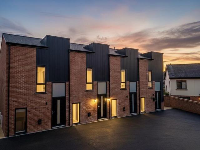 House for sale in Hurdsfield, Macclesfield